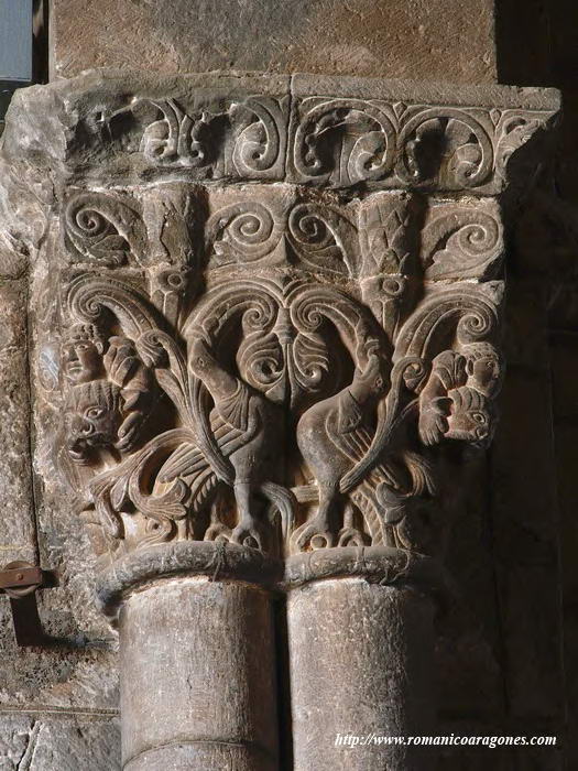 CAPITEL DE LA CABECERA DE JACA. LADO NORTE DEL &Aacute;BSIDE CENTRAL